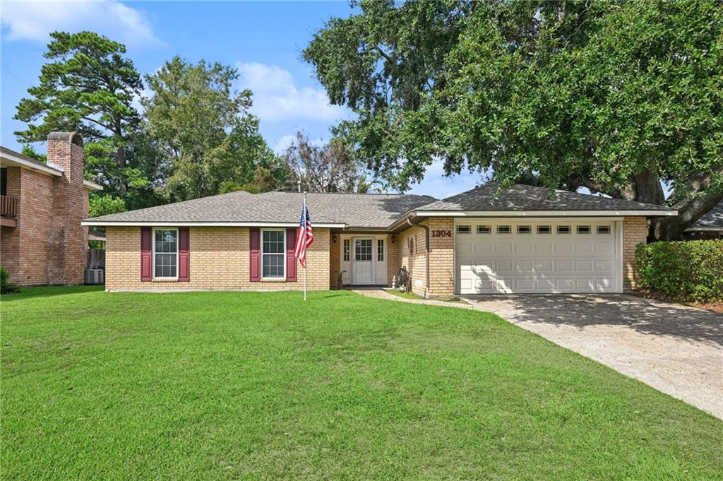 1304 Independence Drive — photo