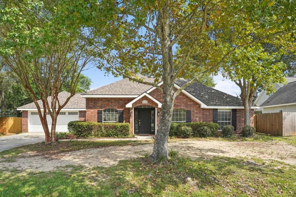 401 Greencrest Drive — photo