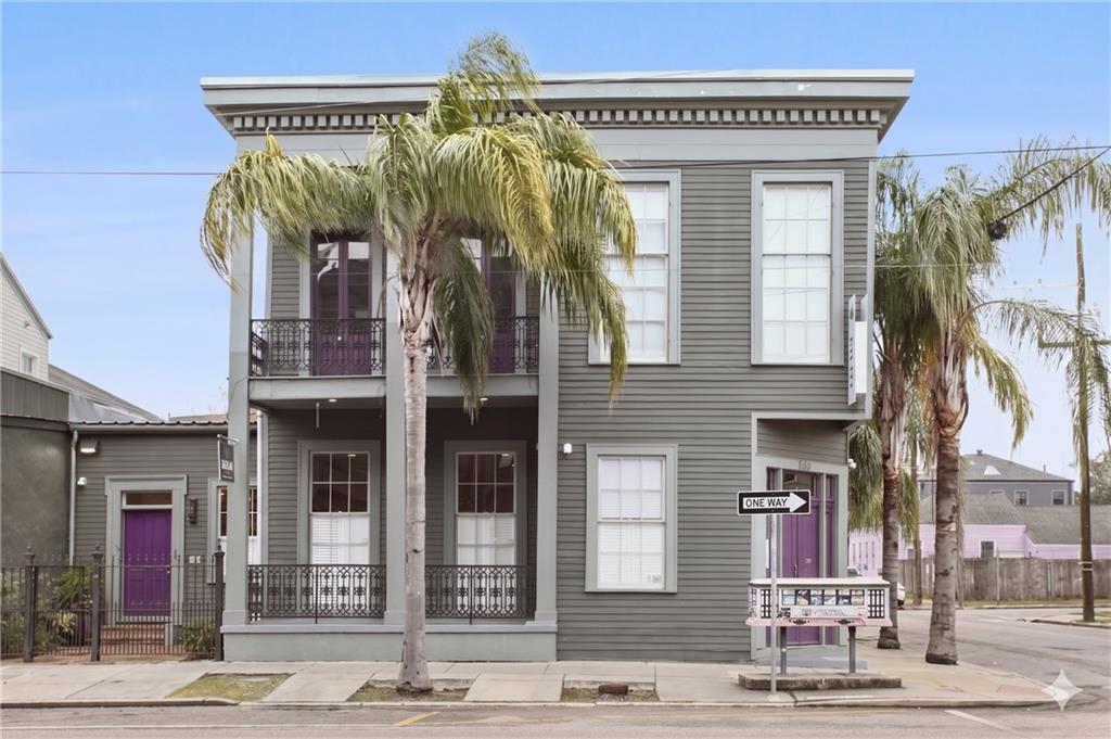 1582 Magazine Street — photo