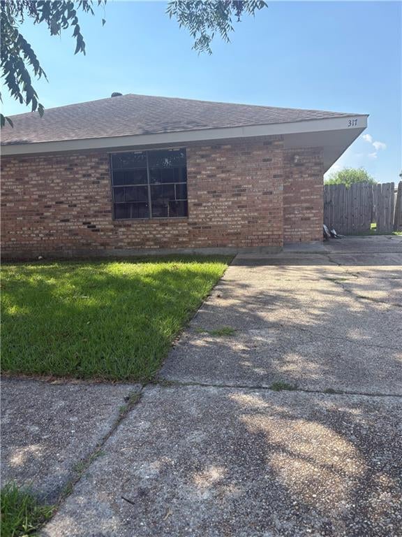 317 Meadows Drive — photo