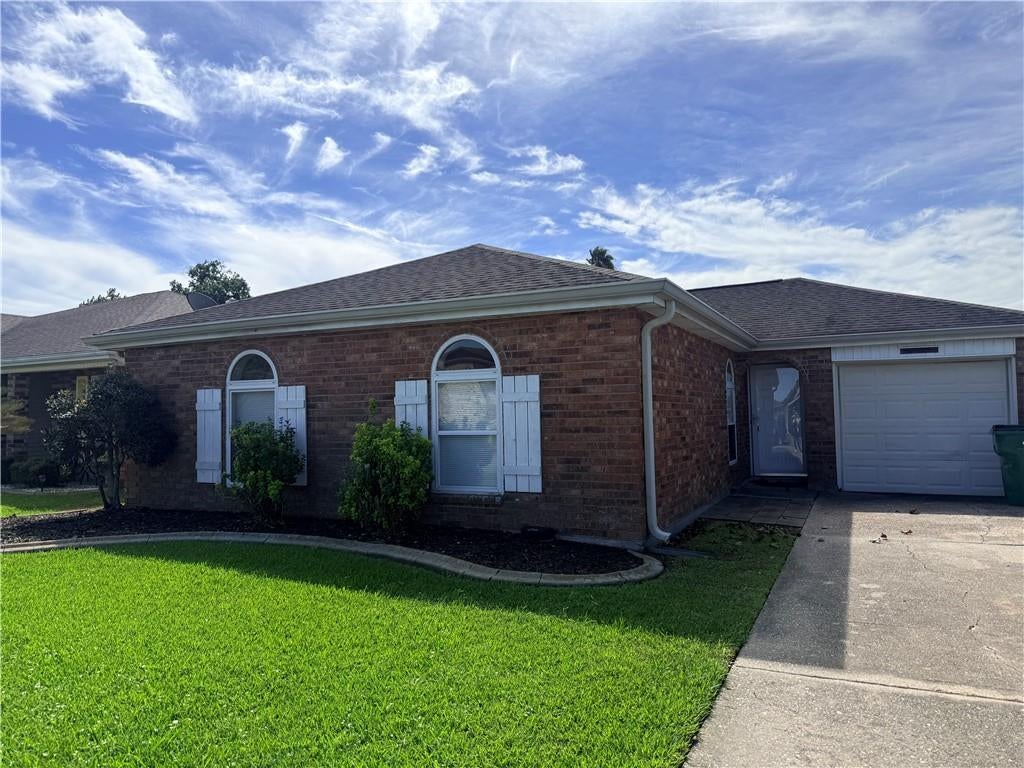 5028 Oak Bayou Avenue — photo