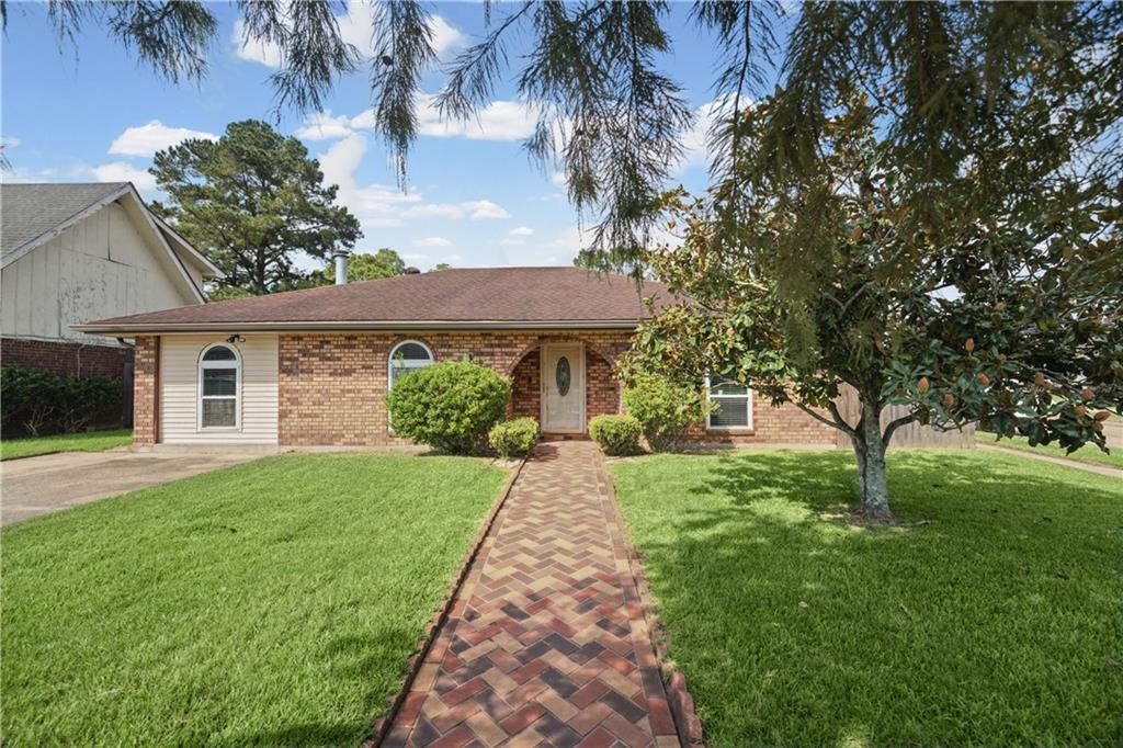 5301 Alpaca Drive — photo