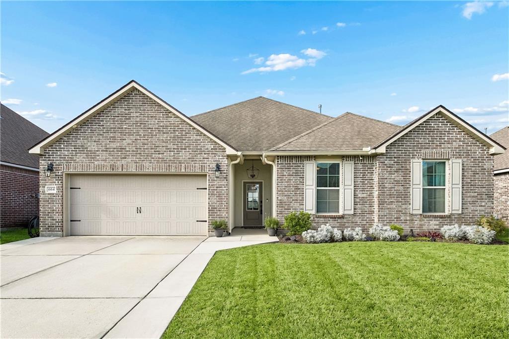 664 Lakeshore Village Drive — photo