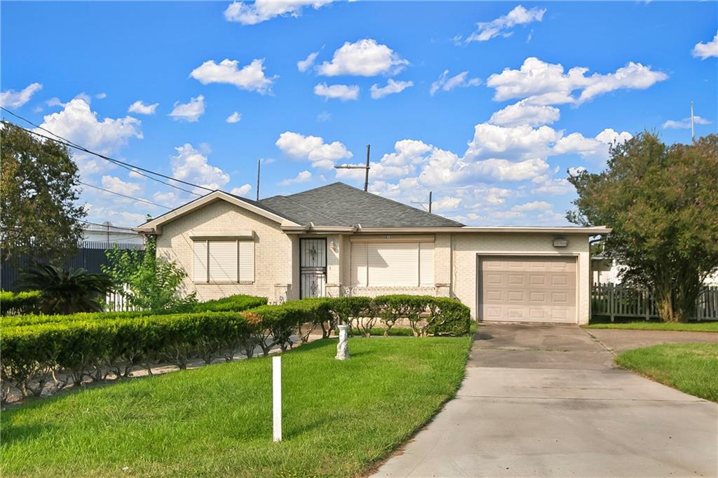 2813 E St. Bernard Highway — photo