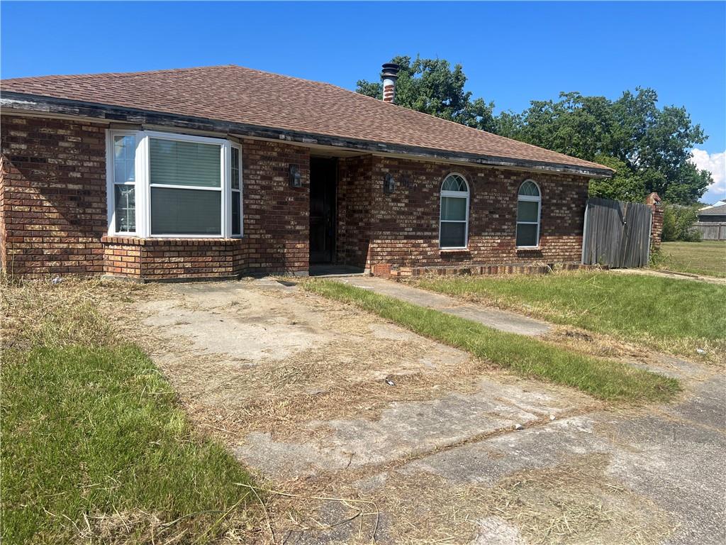 10121 Plainfield Drive — photo