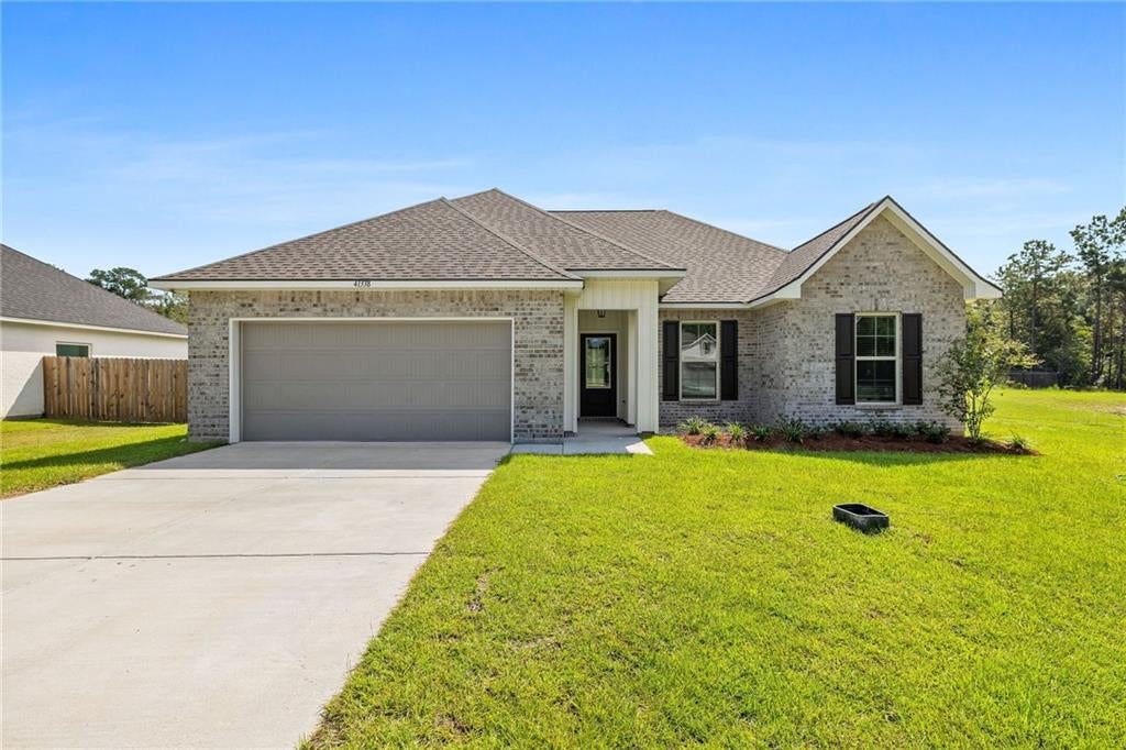 21318 Lake Maurepas Court — photo