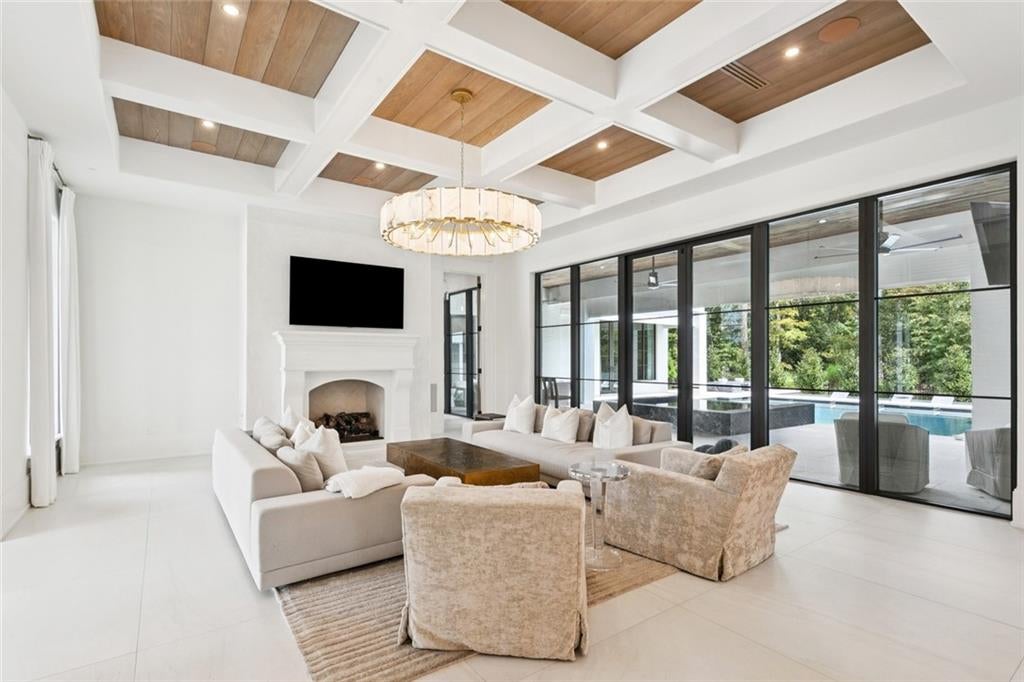 4 Crystal Lake Lane, Mandeville, LA 70471 | Realty.com