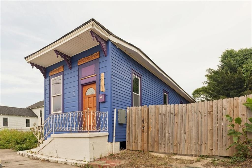 1619 Louisa Street — photo