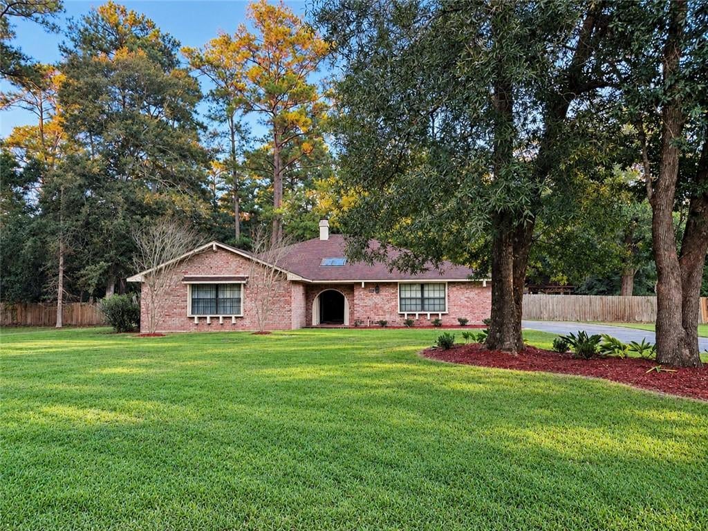 606 Eagle Drive — photo