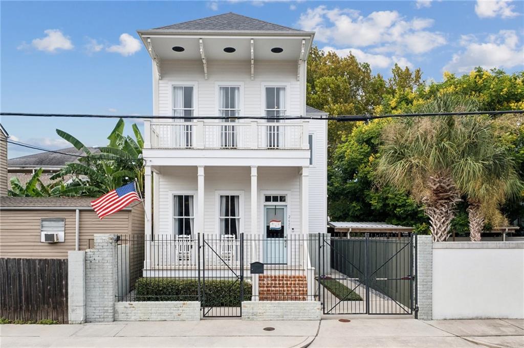 2625 Constance Street — photo
