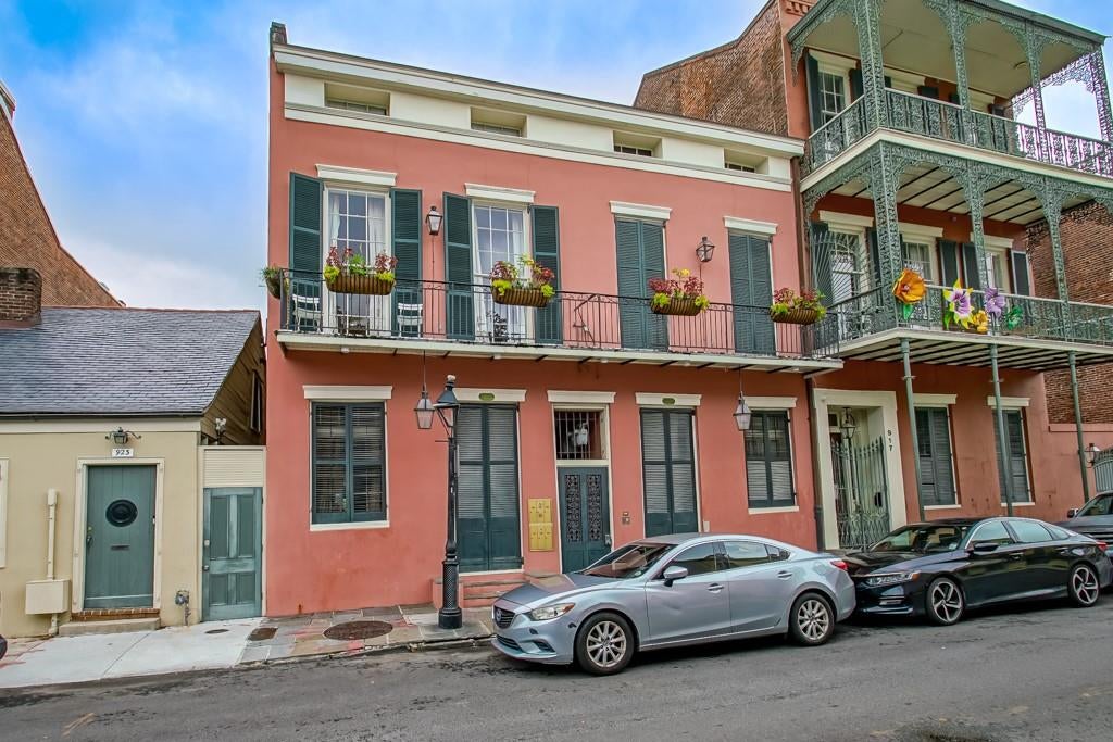 921 Dumaine Street B — photo