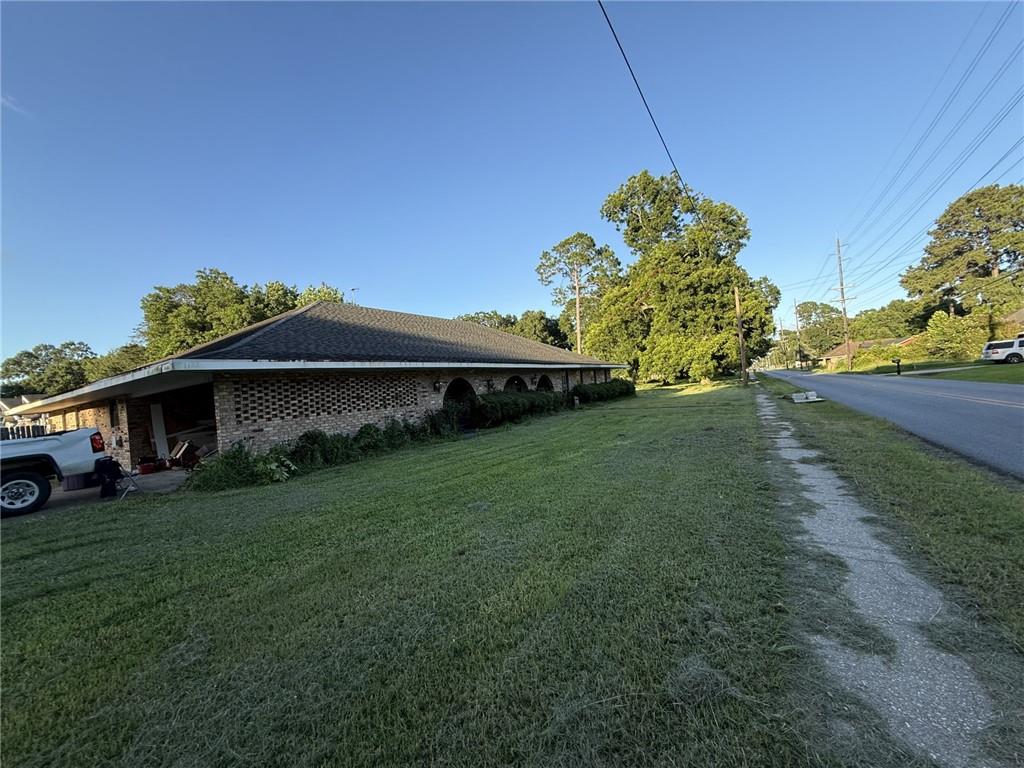 1102 W Gilman Road — photo