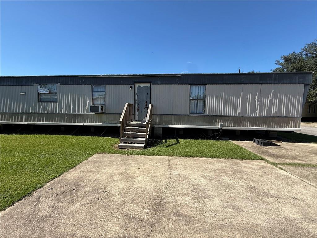 158 Riverview Court — photo