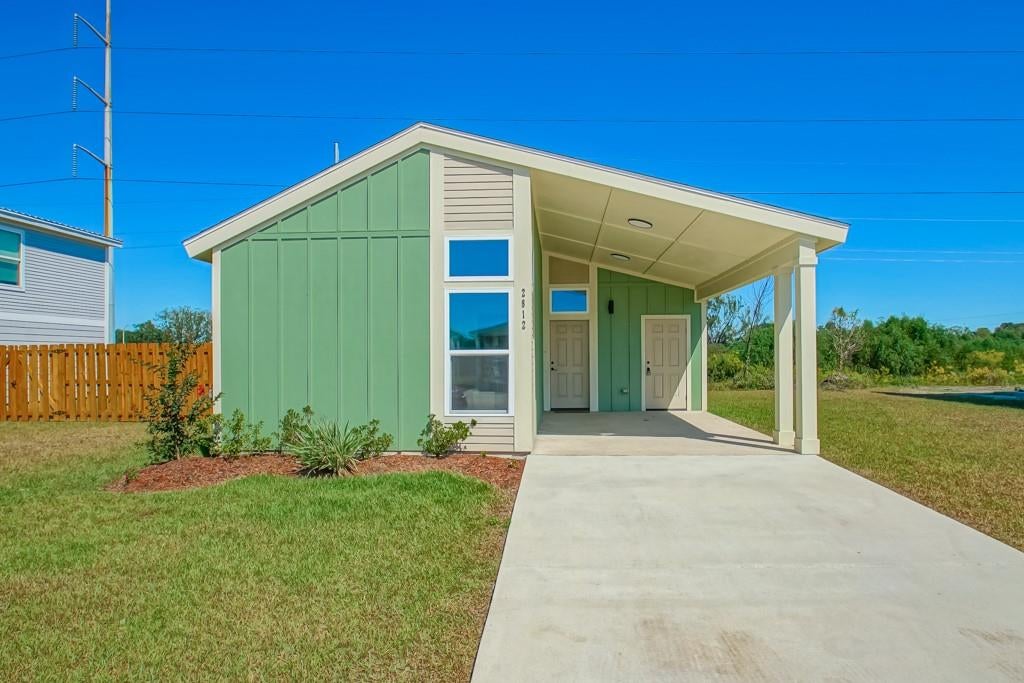2812 Live Oak Drive — photo