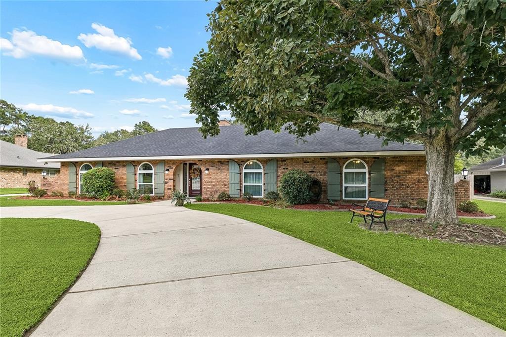 119 Oak Drive — photo