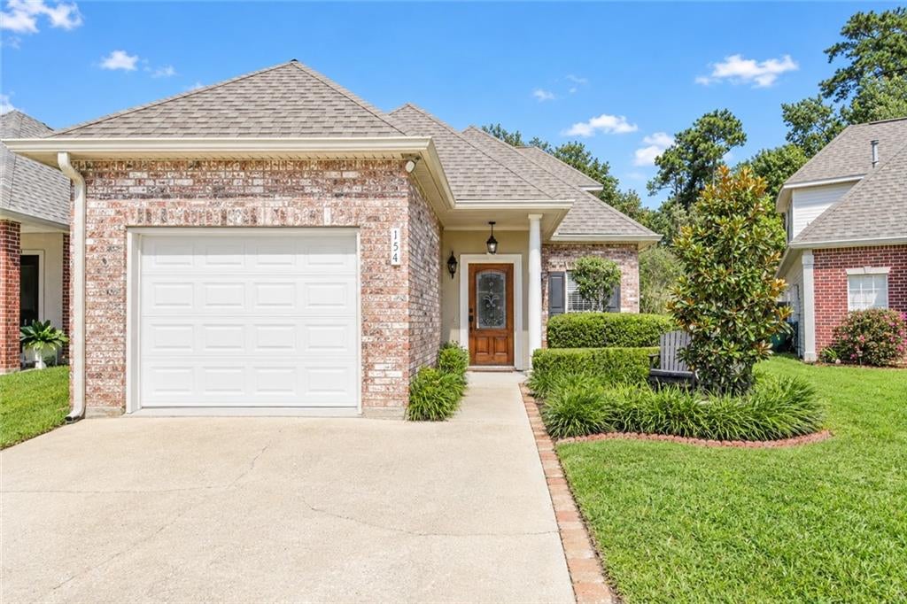 154 Emerald Oaks Drive — photo