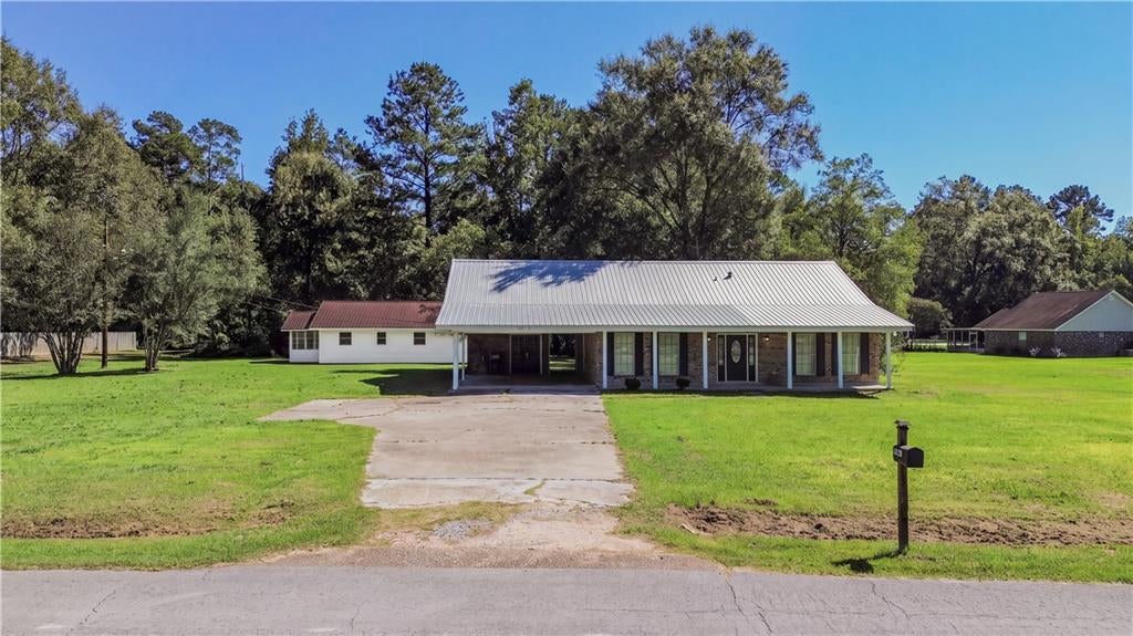 46038 Laurie Drive — photo