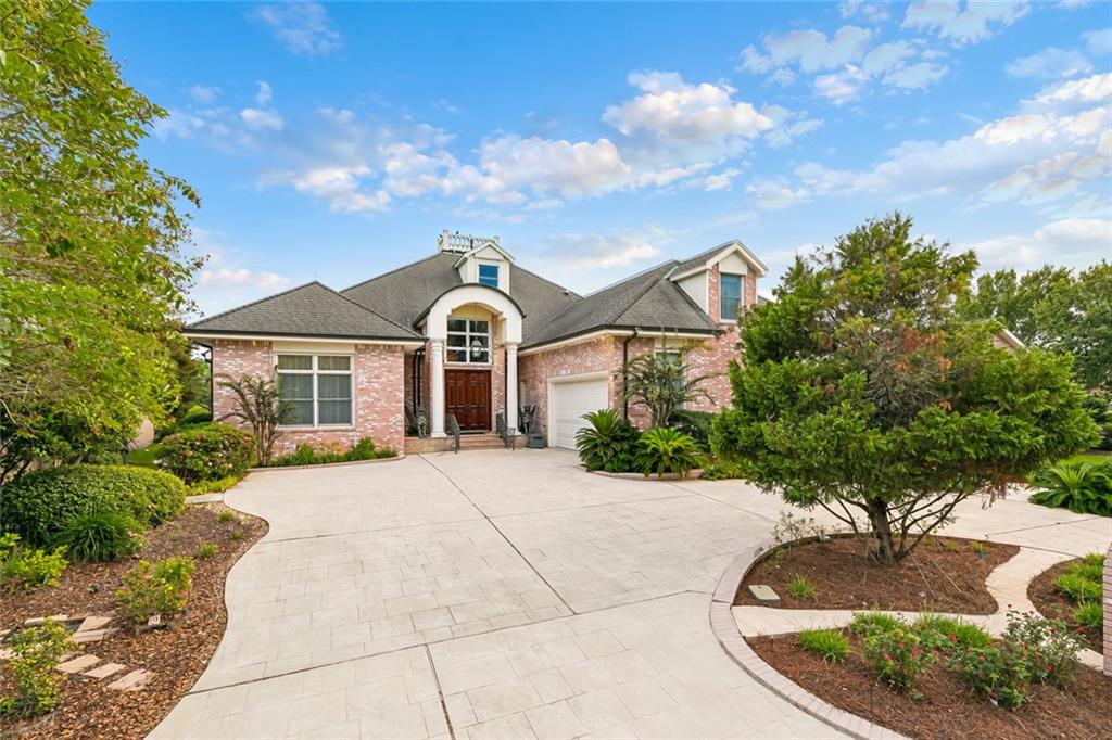 45 Oak Tree Drive — photo