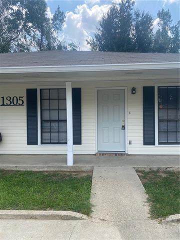 1305 Hooks Drive B — photo
