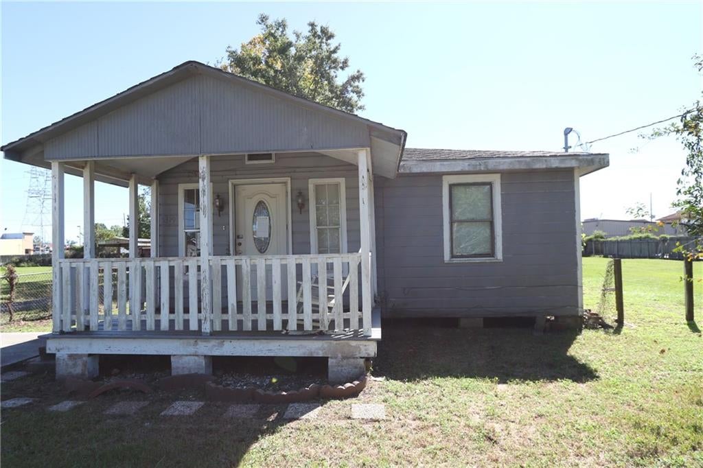 5319 Oak Drive — photo