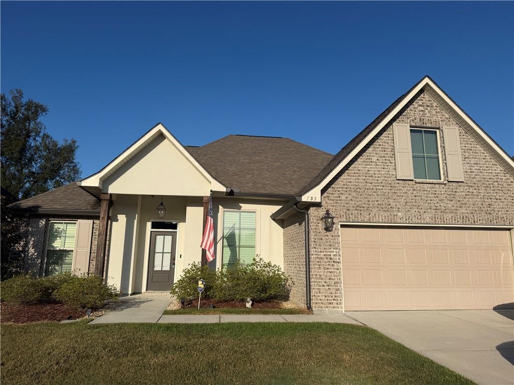 733 Jackson Court — photo