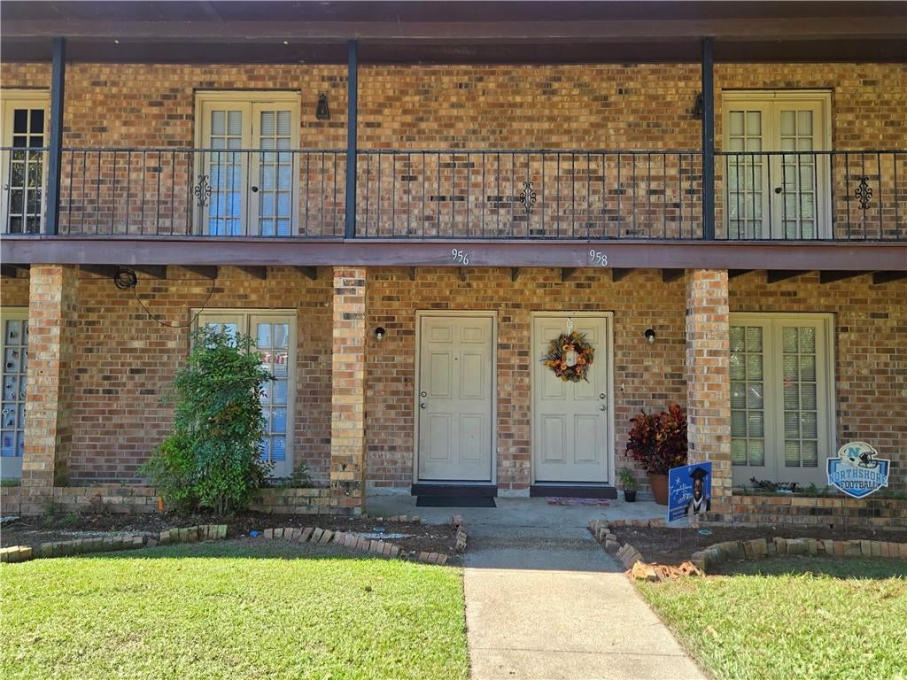 956 Ashville Drive — photo