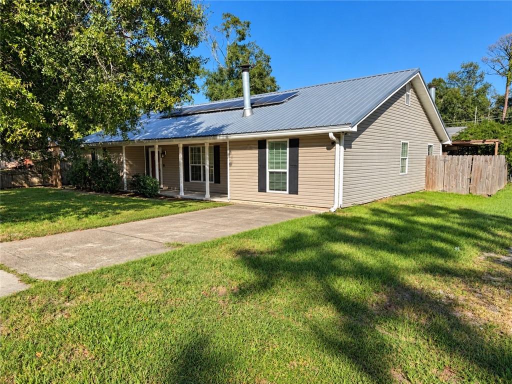 1500 Live Oak Drive — photo