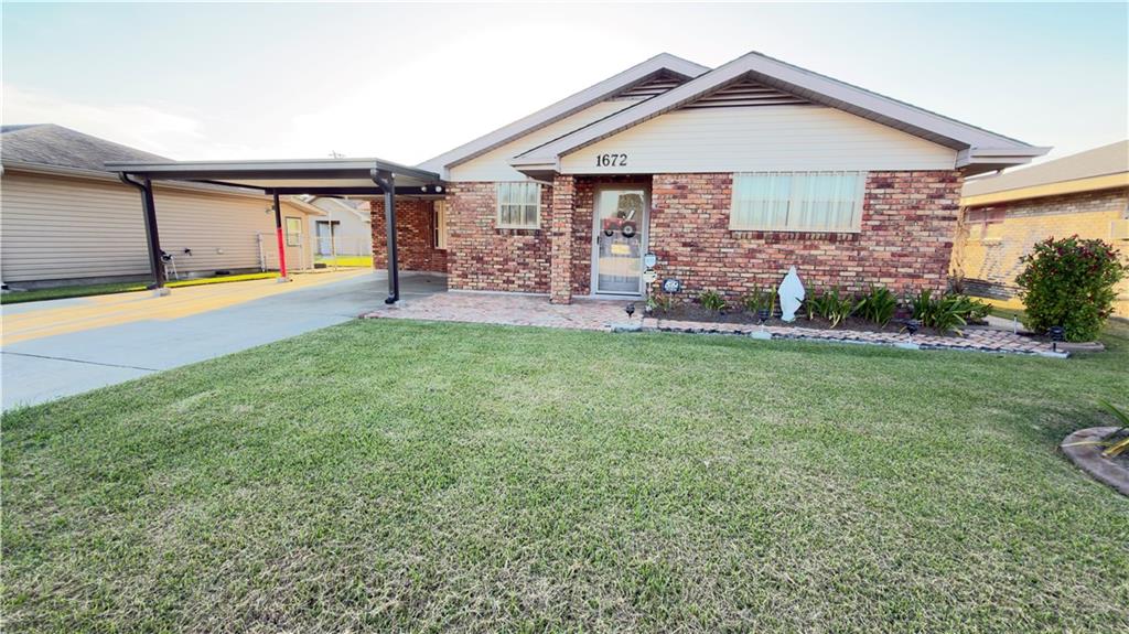 1672 Hope Drive — photo
