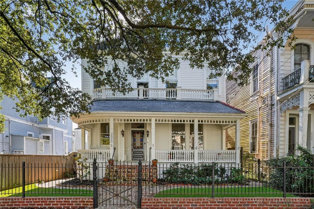 2520 Magazine Street — photo