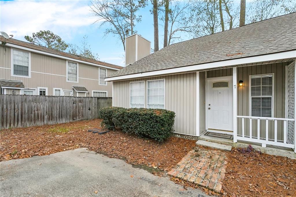716 Heavens Drive 7 — photo