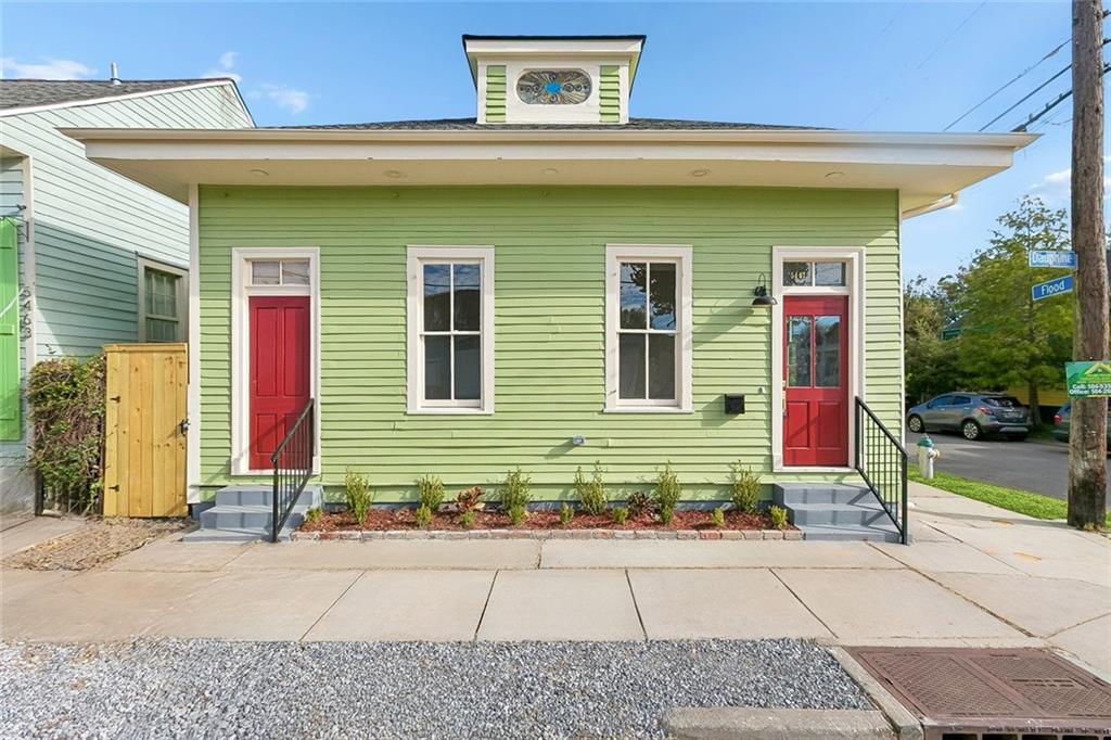 5467 Dauphine Street — photo