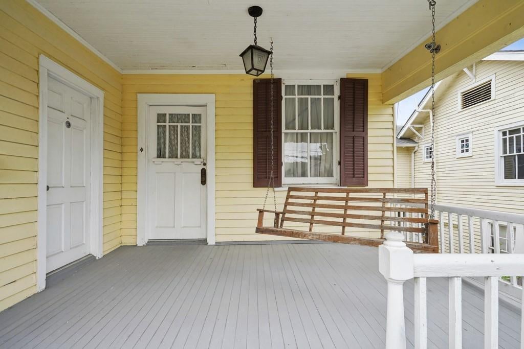 2824 Octavia Street, New Orleans, LA 70115 | Realty.com