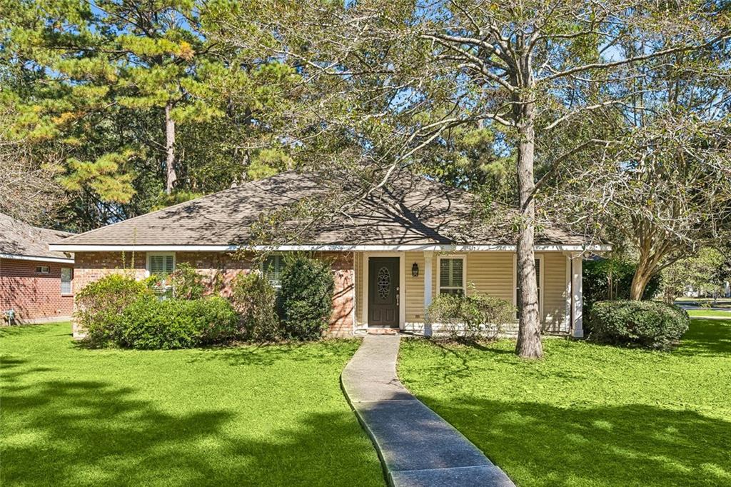 608 Plantation Boulevard — photo