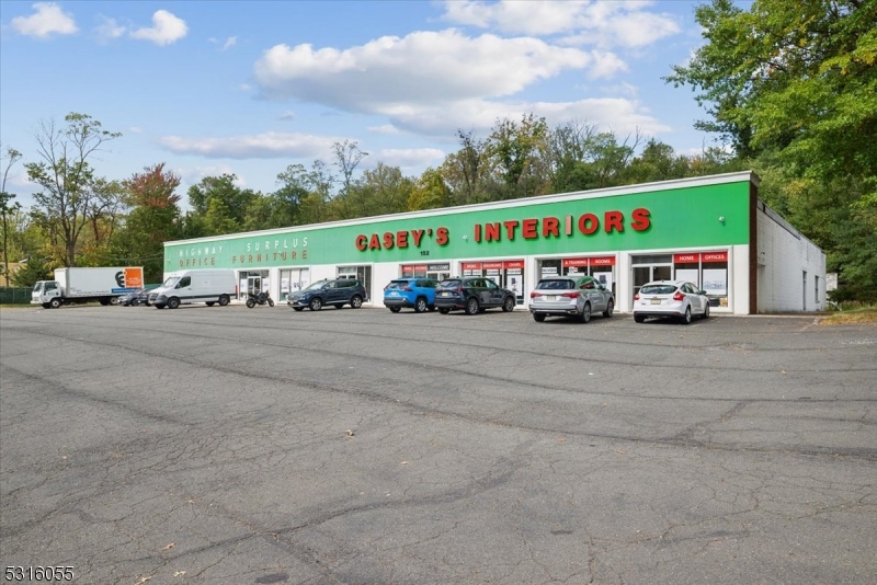 152-160 Route22 — photo