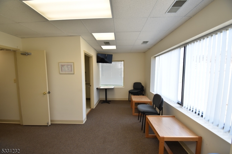 7 Oak Ridge Rd Unit 1 & 4, Newfoundland, NJ 07435 — photo 2