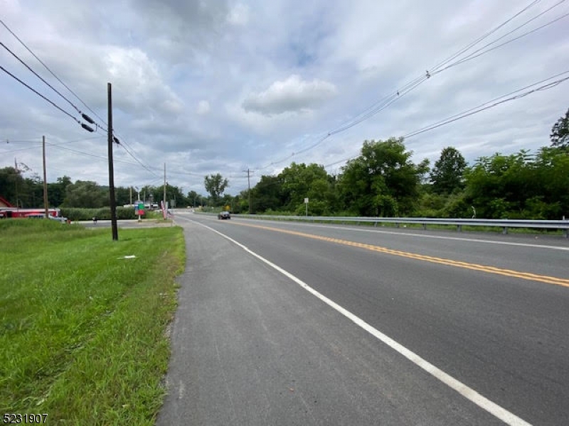 00 Pond School Route 23 — photo