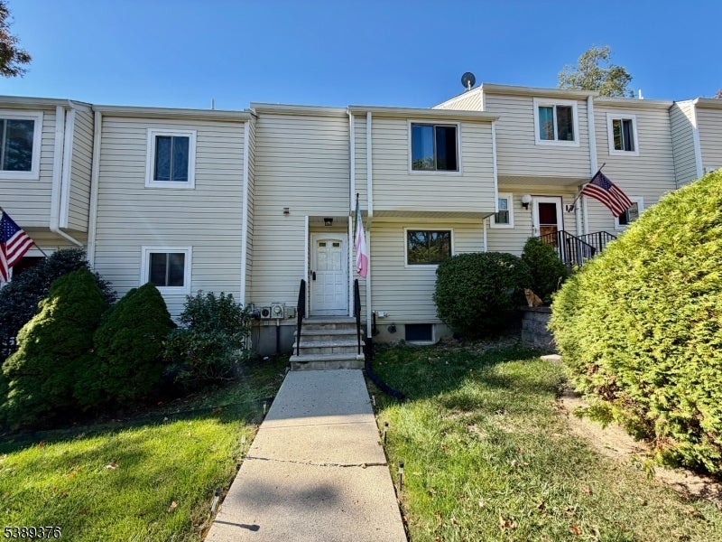 15 Shady Ln — photo
