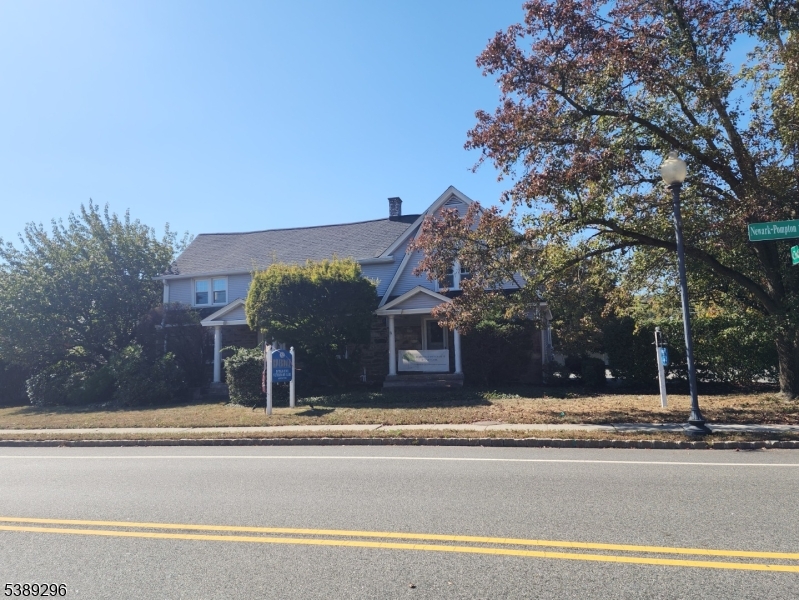 82 Newark Pompton Tpke — photo