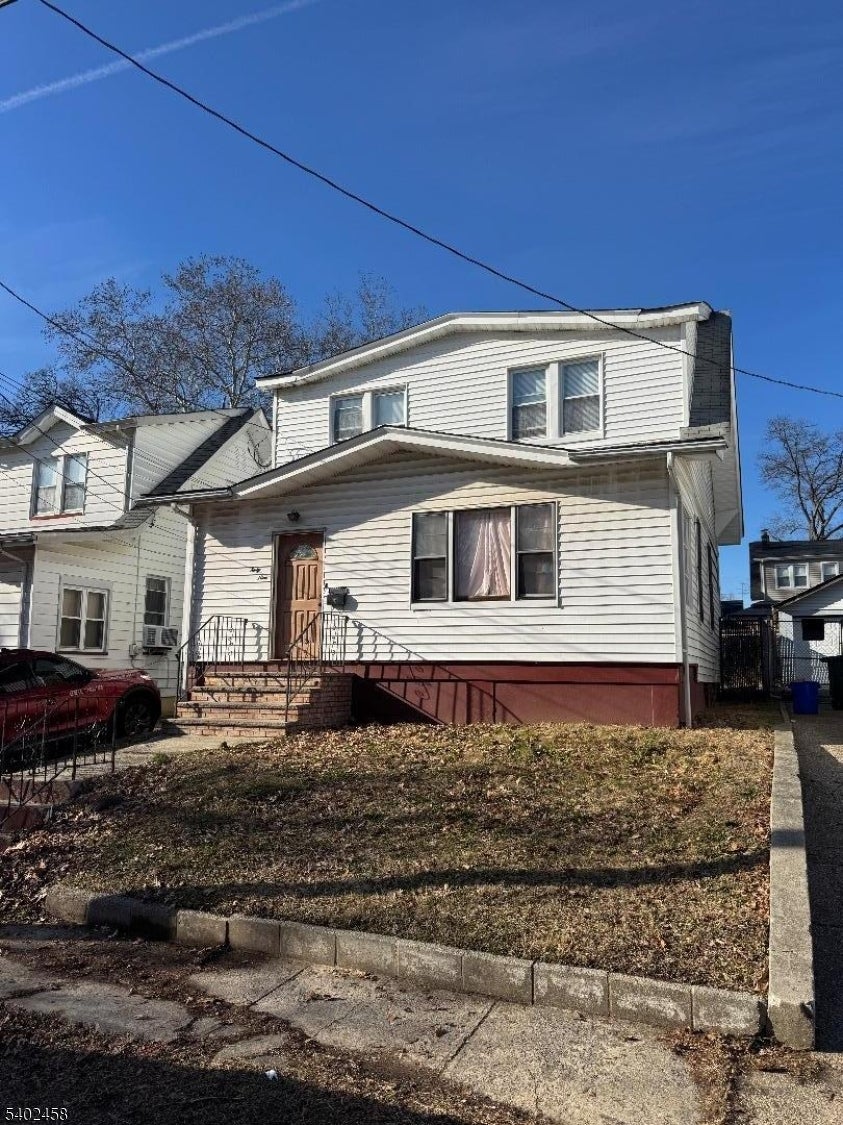 69 Osborne Pl — photo