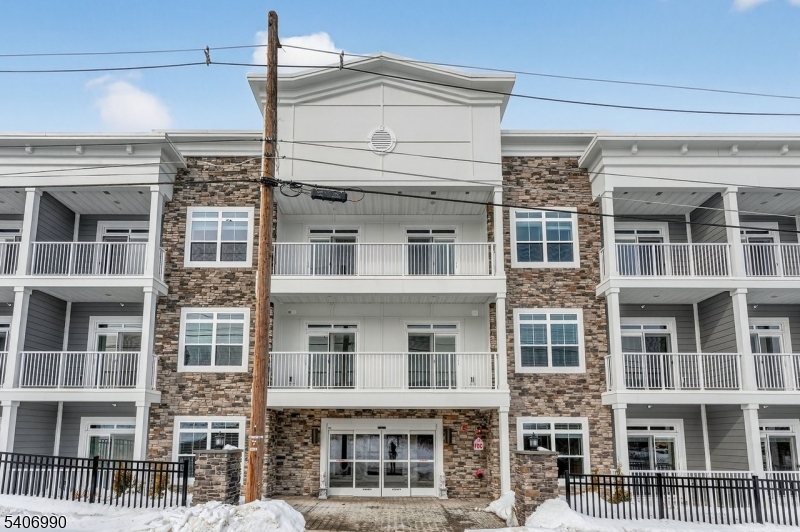 7 Theta Drive 112 — photo