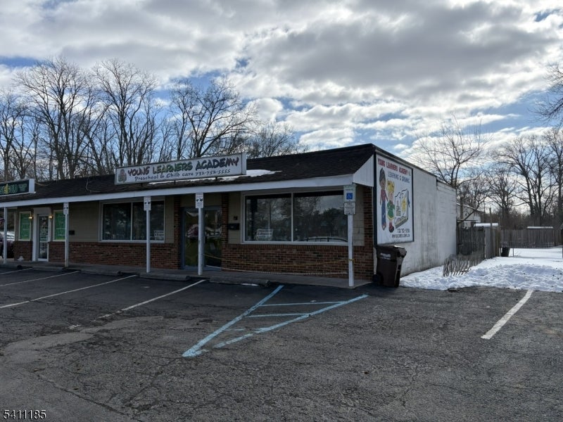 748 Bound Brook Rd — photo