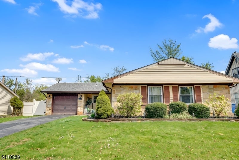 30 General Ln — photo
