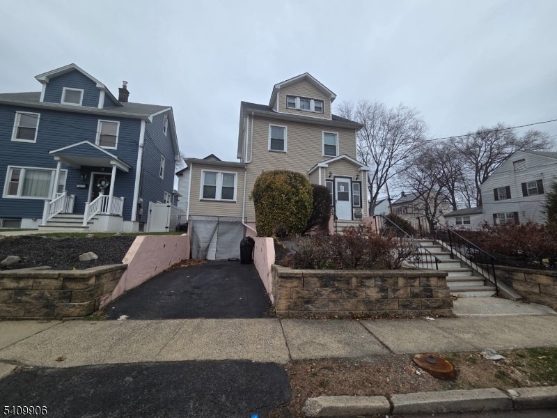1038 Fairview Pl — photo