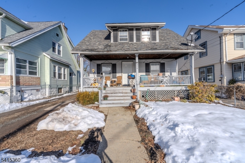 1204 W 3rd Street — photo