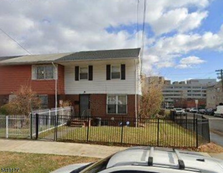 170 Fairmount Ave — photo