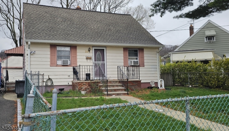 23 Colonial Ave CV 1 — photo