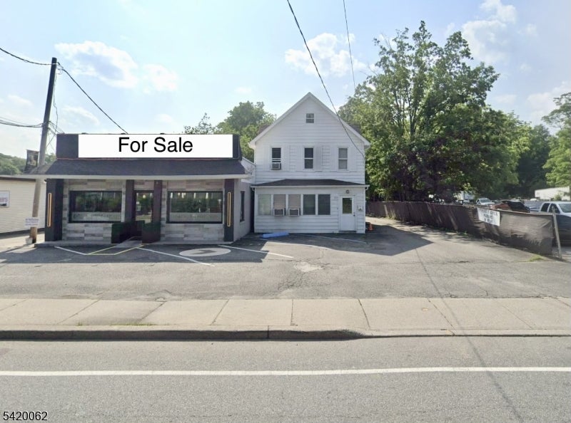 897 Ringwood Ave — photo