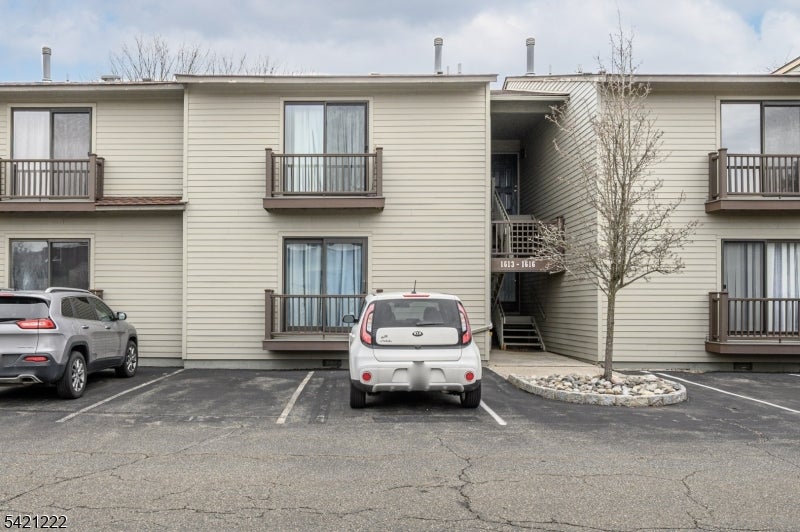 1614 Spruce Hills Dr — photo