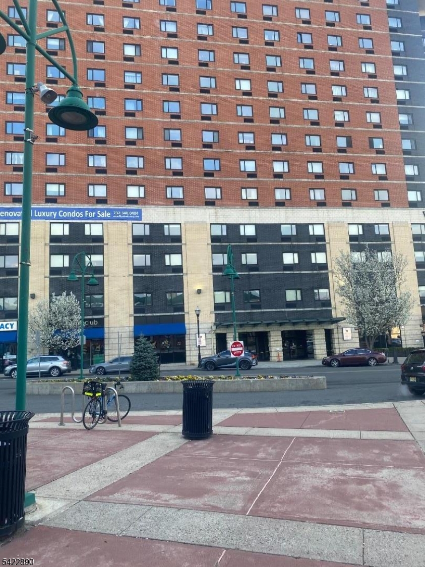 1 Carriage City Plz — photo