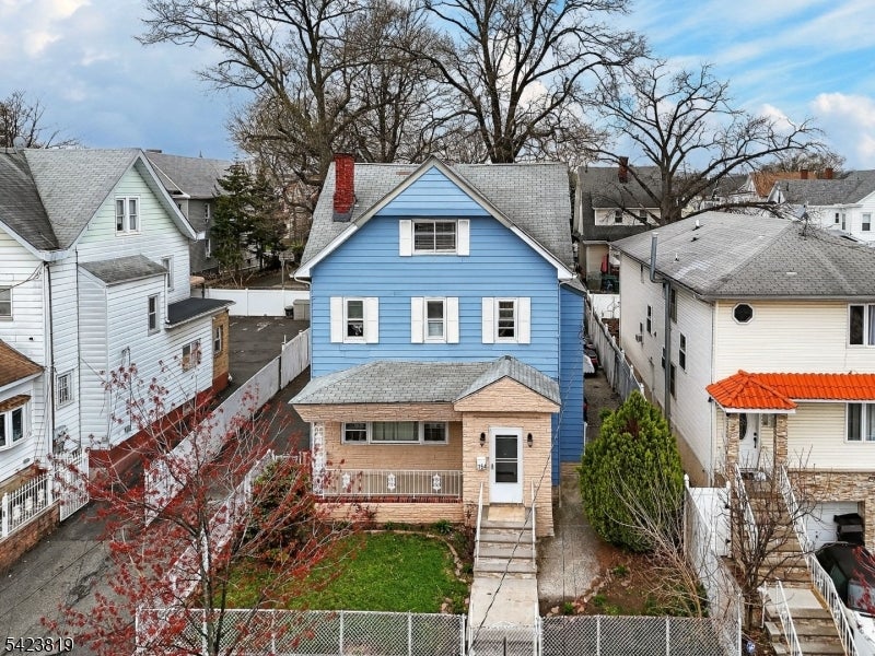 752 Highland Ave — photo